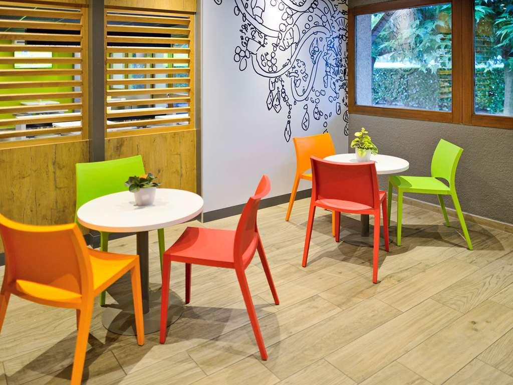 Ibis Budget Боллен Экстерьер фото
